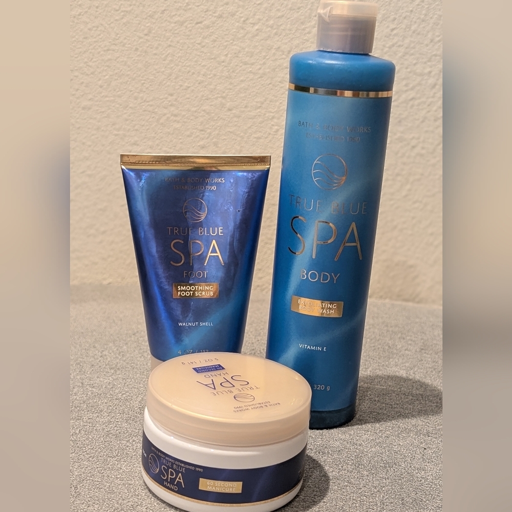 Bath And Body Works True Blue Spa Bundle Body Wash Foot Scrub Hand Exfoliator